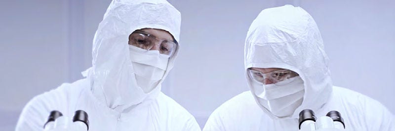 DuPont Tyvek IsoClean Garments